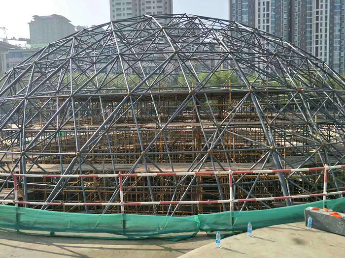 南宫球形网架钢结构施工